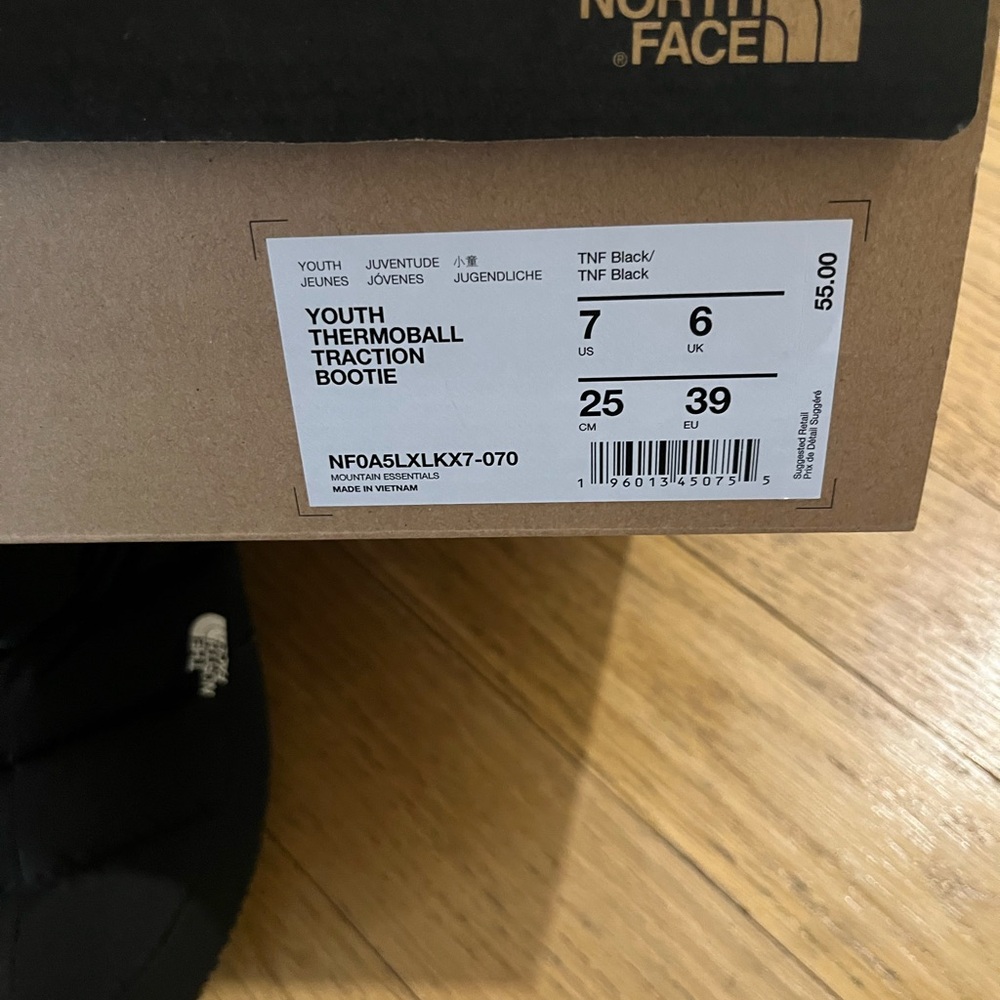 The North Face Black Insulated Slippers - Picture 2 of 4